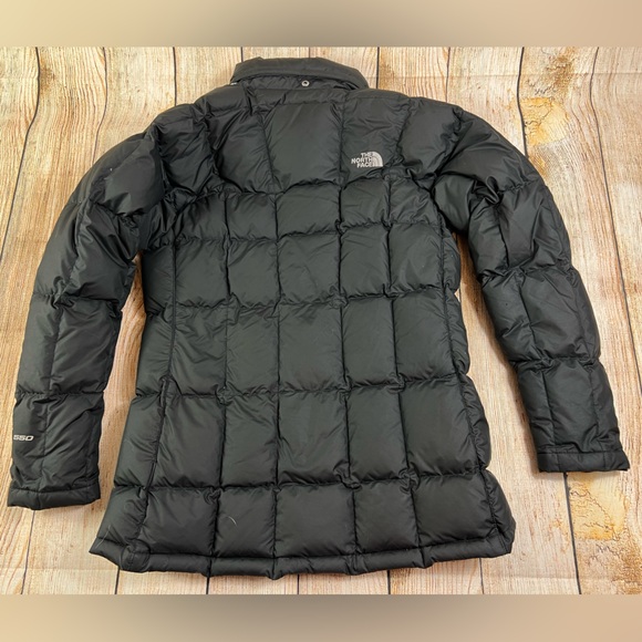 The North Face 550 Black Puffer Jacket Coat Black Small - Picture 3 of 12